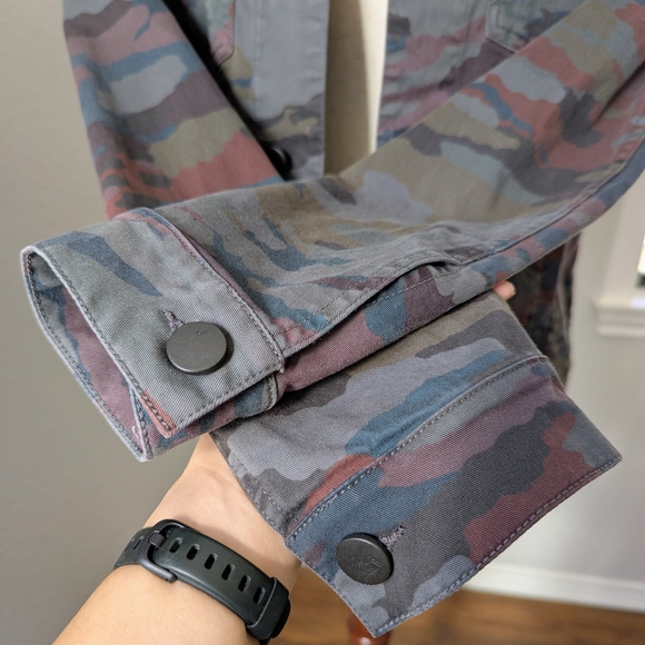 NWT J Brand Acamar Camouflag Trucker Jean Jacket Unisex S Demin - Picture 10 of 14